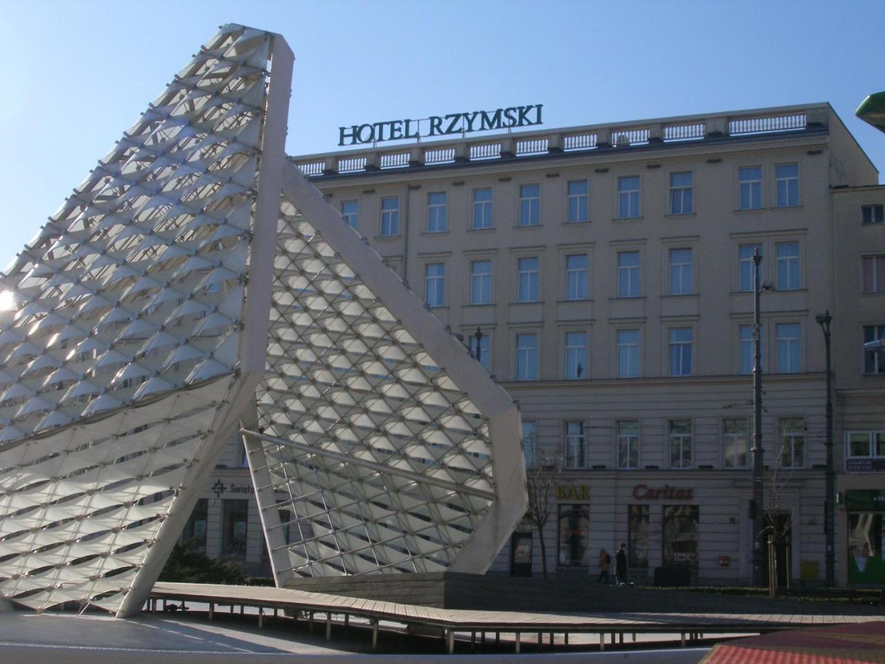 Hotel Rzymski พอซนาน ภายนอก รูปภาพ